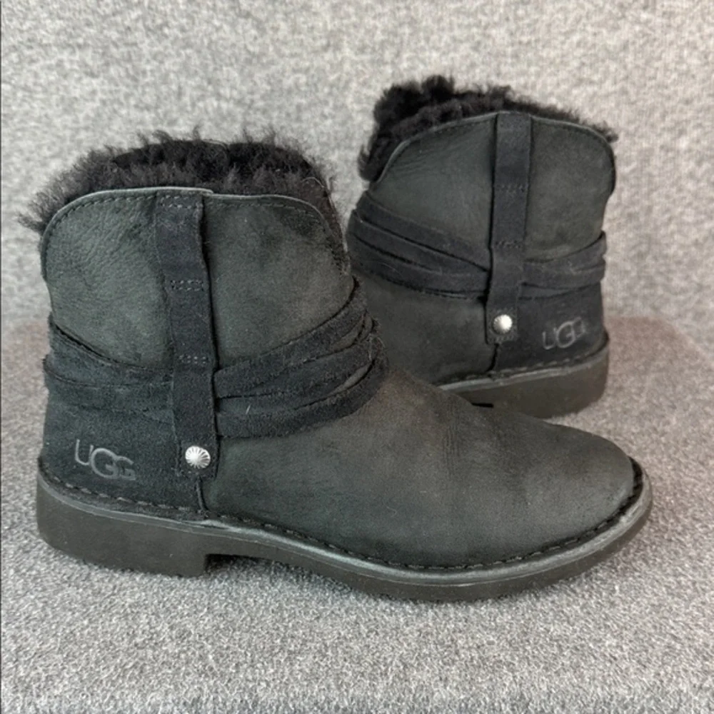 UGG Pasqual Women’s Sz 6 Black Suede Shearling Flat Pull On Ankle‎ Boots